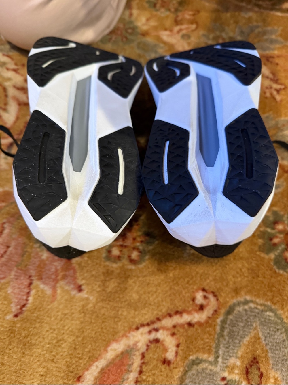 New Balance Women’s FuelCell Propel Sneakers 👟 Brand New - Picture 6 of 9